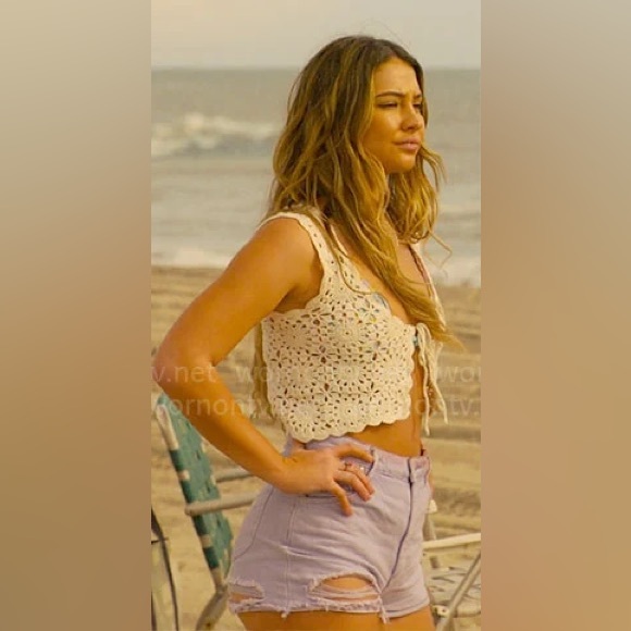 Line & Dot Crochet Top - Picture 3 of 3